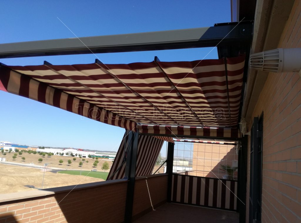 Foto de uno de los modelos de pérgolas de Toldos Narcea